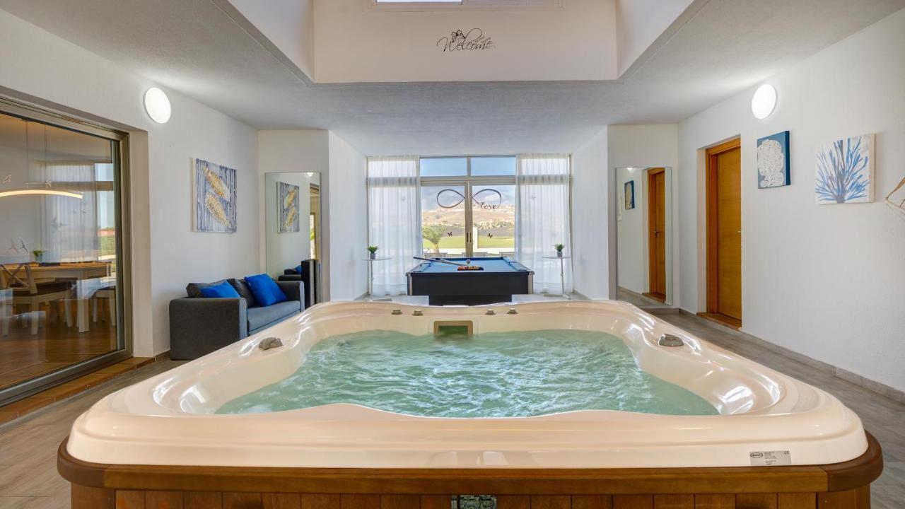 Luxury Villa Cindy Caleta De Fuste Eksteriør billede